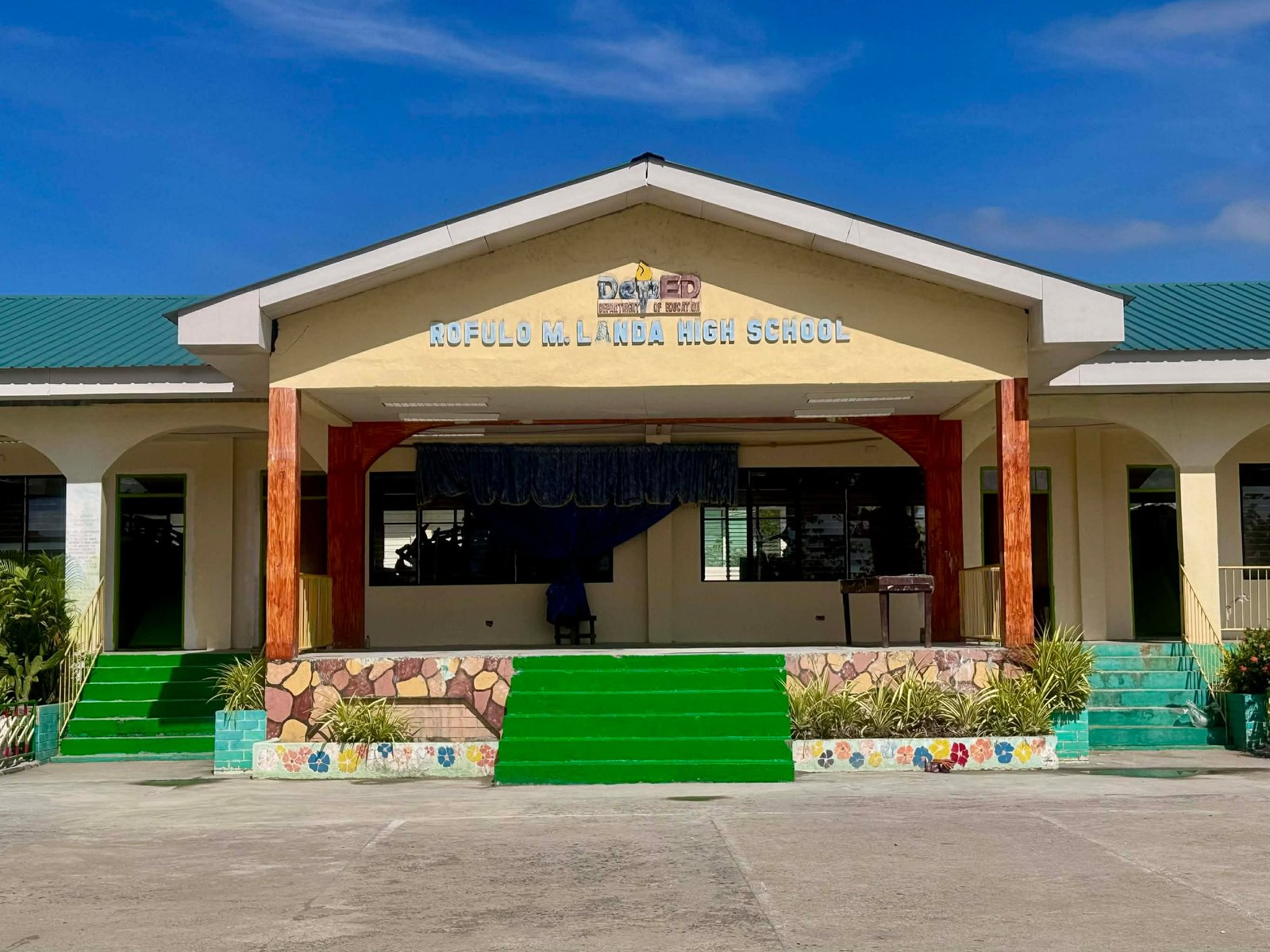 Rofulo M. Landa High School, seen from the covered court.